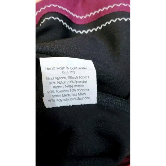 DREAMLIGHT Long Sleeve Gymnastics Leotard Child Size 6x-7 Red Black Sequins - Picture 7 of 7